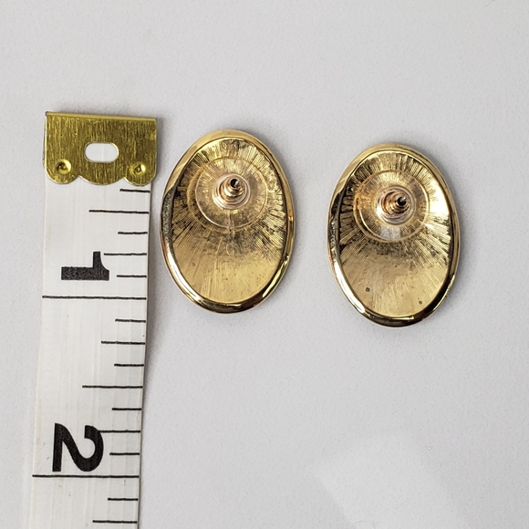 Vintage Green and Gold Cloisonnè Oval Shaped Earrings - Pierced - Picture 7 of 10